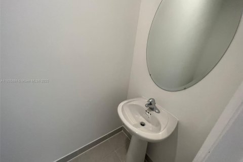 Townhouse in Homestead, Florida 3 bedrooms, 169.73 sq.m. № 1818692 - photo 12