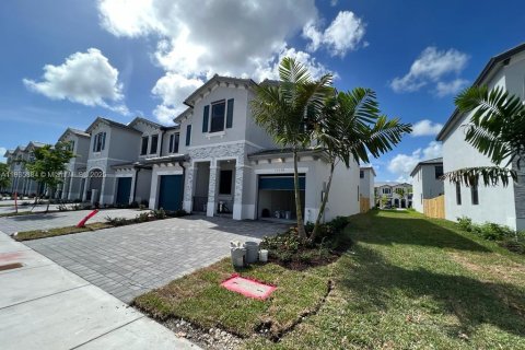 Townhouse in Homestead, Florida 3 bedrooms, 169.73 sq.m. № 1818692 - photo 1