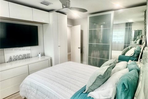 Casa en venta en Hollywood, Florida, 4 dormitorios, 205.78 m2 № 1997975 - foto 21