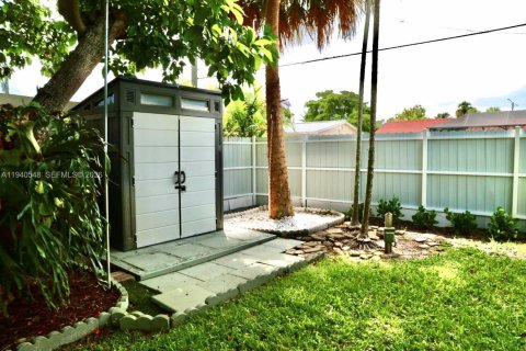 Casa en venta en Hollywood, Florida, 4 dormitorios, 205.78 m2 № 1997975 - foto 26