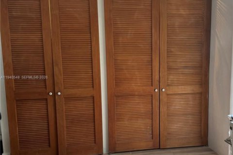 Casa en venta en Hollywood, Florida, 4 dormitorios, 205.78 m2 № 1997975 - foto 15