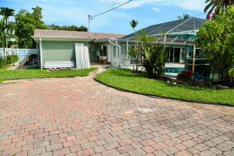 Casa en venta en Hollywood, Florida, 4 dormitorios, 205.78 m2 № 1997975 - foto 4