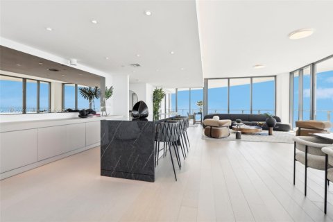 Condo in Miami Beach, Florida, 4 bedrooms  № 1704684 - photo 6