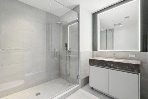 Condo in Miami Beach, Florida, 4 bedrooms  № 1704684 - photo 25