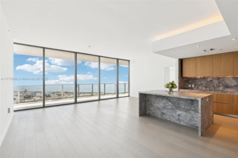 Condo in Miami Beach, Florida, 4 bedrooms  № 1704684 - photo 15