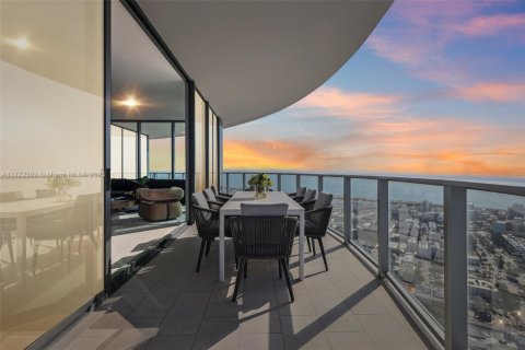 Condo in Miami Beach, Florida, 4 bedrooms  № 1704684 - photo 2
