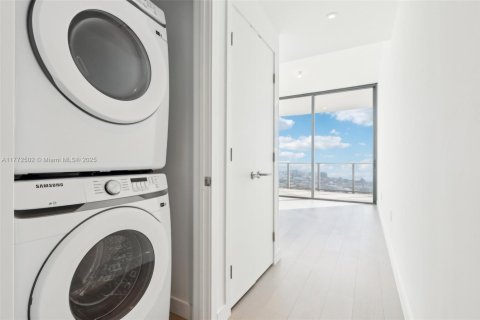 Condo in Miami Beach, Florida, 4 bedrooms  № 1704684 - photo 23
