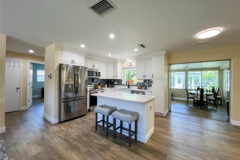 Villa ou maison à vendre à Clearwater, Floride: 3 chambres, 126.81 m2 № 2141013 - photo 6
