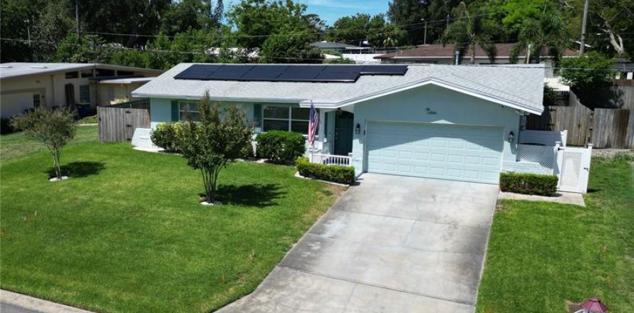 Villa ou maison à Clearwater, Floride 3 chambres, 126.81 m2 № 2141013