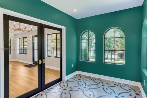 House in Miami, Florida 5 bedrooms, 217.02 sq.m. № 1804332 - photo 16