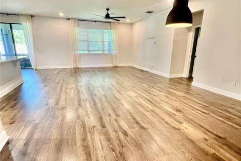 Villa ou maison à louer à Wesley Chapel, Floride: 4 chambres, 213.58 m2 № 2102415 - photo 30