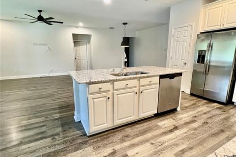 Villa ou maison à louer à Wesley Chapel, Floride: 4 chambres, 213.58 m2 № 2102415 - photo 7