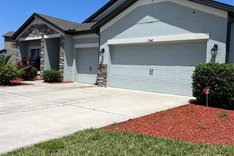 Villa ou maison à Wesley Chapel, Floride 4 chambres, 213.58 m2 № 2102415