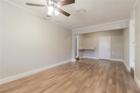 Villa ou maison à louer à Sanford, Floride: 3 chambres, 132.29 m2 № 1815062 - photo 4