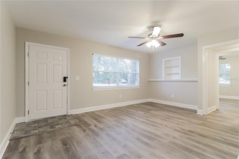 Villa ou maison à louer à Sanford, Floride: 3 chambres, 132.29 m2 № 1815062 - photo 3