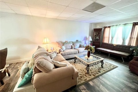 Condominio en venta en Port Charlotte, Florida, 1 dormitorio, 77.02 m2 № 1837476 - foto 12