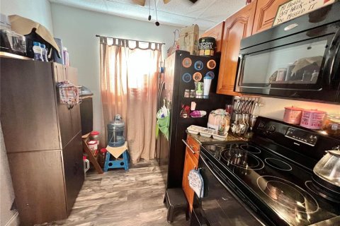Condominio en venta en Port Charlotte, Florida, 1 dormitorio, 77.02 m2 № 1837476 - foto 6