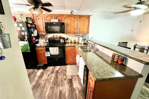 Condominio en venta en Port Charlotte, Florida, 1 dormitorio, 77.02 m2 № 1837476 - foto 3