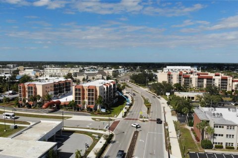 Condominio en venta en Port Charlotte, Florida, 1 dormitorio, 77.02 m2 № 1837476 - foto 26