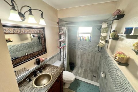 Condominio en venta en Port Charlotte, Florida, 1 dormitorio, 77.02 m2 № 1837476 - foto 20