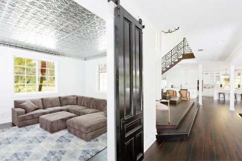 House in Wellington, Florida 5 bedrooms, 458.57 sq.m. № 2243247 - photo 17