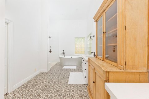 House in Wellington, Florida 5 bedrooms, 458.57 sq.m. № 2243247 - photo 21