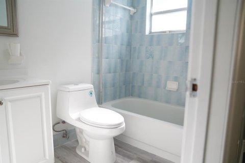 Casa en venta en Tampa, Florida, 4 dormitorios, 136.94 m2 № 1636607 - foto 7