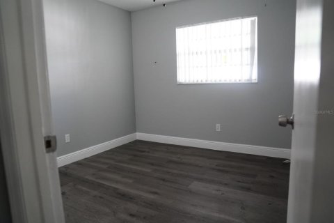 Casa en venta en Tampa, Florida, 4 dormitorios, 136.94 m2 № 1636607 - foto 16