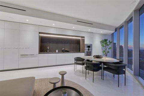 Condo in Miami, Florida, 1 bedroom  № 1924816 - photo 7