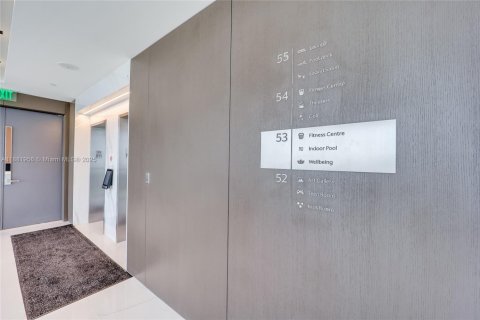 Condo in Miami, Florida, 1 bedroom  № 1924816 - photo 13
