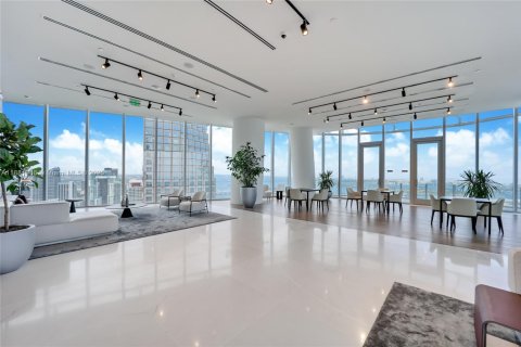 Condo in Miami, Florida, 1 bedroom  № 1924816 - photo 27