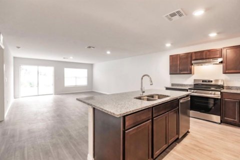 Propiedad comercial en venta en Port Charlotte, Florida, 6 dormitorios, 255.67 m2 № 2215354 - foto 7