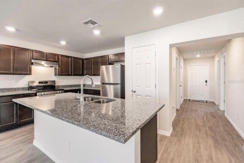 Propiedad comercial en venta en Port Charlotte, Florida, 6 dormitorios, 255.67 m2 № 2215354 - foto 14