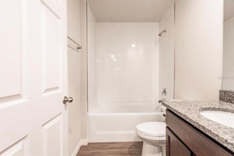 Propiedad comercial en venta en Port Charlotte, Florida, 6 dormitorios, 255.67 m2 № 2215354 - foto 24