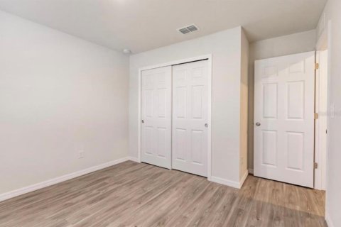 Propiedad comercial en venta en Port Charlotte, Florida, 6 dormitorios, 255.67 m2 № 2215354 - foto 26