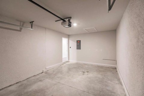Propiedad comercial en venta en Port Charlotte, Florida, 6 dormitorios, 255.67 m2 № 2215354 - foto 30