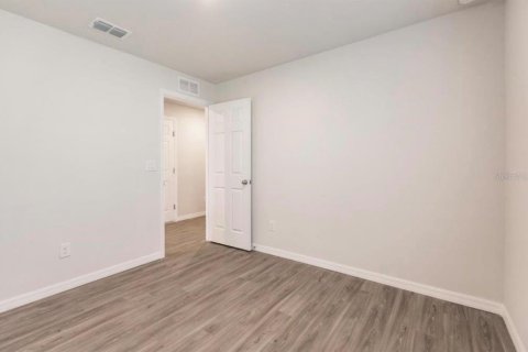 Propiedad comercial en venta en Port Charlotte, Florida, 6 dormitorios, 255.67 m2 № 2215354 - foto 23