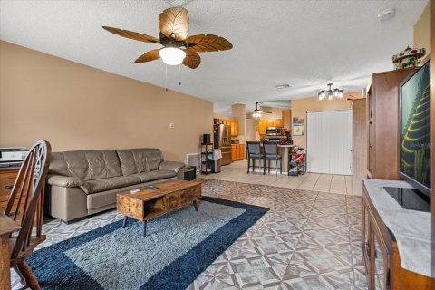 House in Kissimmee, Florida 3 bedrooms, 176.89 sq.m. № 1837822 - photo 9