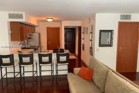 Купить кондоминиум в Серфсайд, Флорида 55.83м2, № 2009347 - фото 2