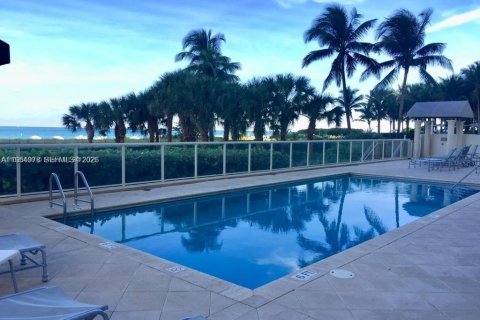 Купить кондоминиум в Серфсайд, Флорида 55.83м2, № 2009347 - фото 13