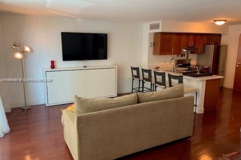 Купить кондоминиум в Серфсайд, Флорида 55.83м2, № 2009347 - фото 5