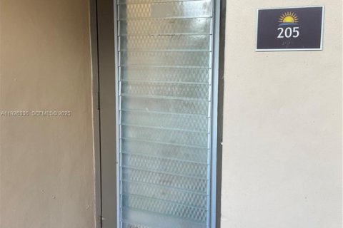 Condominio en venta en Sunrise, Florida, 2 dormitorios, 95.22 m2 № 1986470 - foto 3