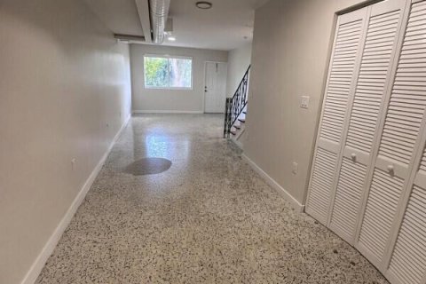 Copropriété à louer à Miami, Floride: 2 chambres, 111.48 m2 № 2420723 - photo 4