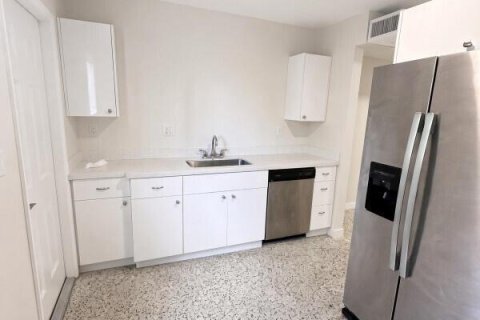 Copropriété à louer à Miami, Floride: 2 chambres, 111.48 m2 № 2420723 - photo 13