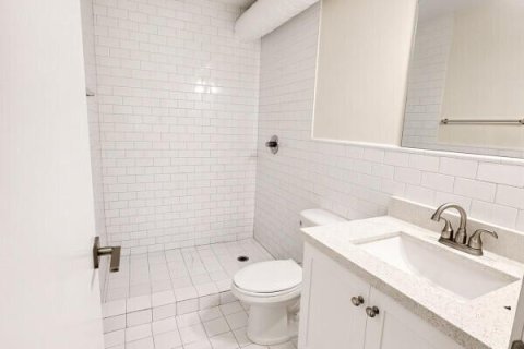 Copropriété à louer à Miami, Floride: 2 chambres, 111.48 m2 № 2420723 - photo 3