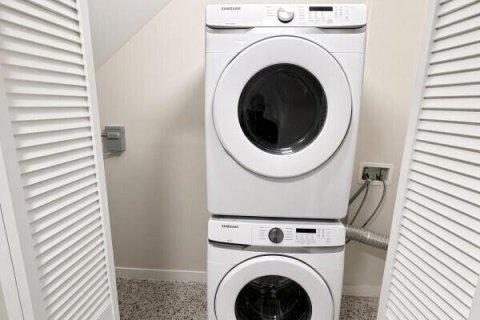 Copropriété à louer à Miami, Floride: 2 chambres, 111.48 m2 № 2420723 - photo 6