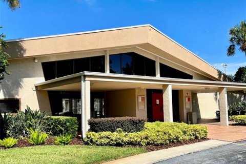 Condo in Orlando, Florida, 2 bedrooms  № 2399536 - photo 26
