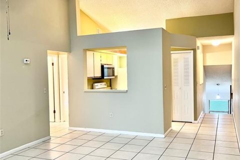 Condo in Orlando, Florida, 2 bedrooms  № 2399536 - photo 8