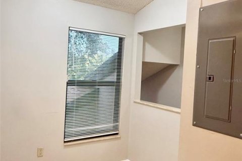 Condo in Orlando, Florida, 2 bedrooms  № 2399536 - photo 13
