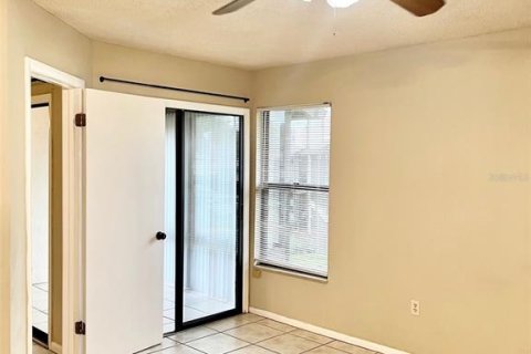 Condo in Orlando, Florida, 2 bedrooms  № 2399536 - photo 15